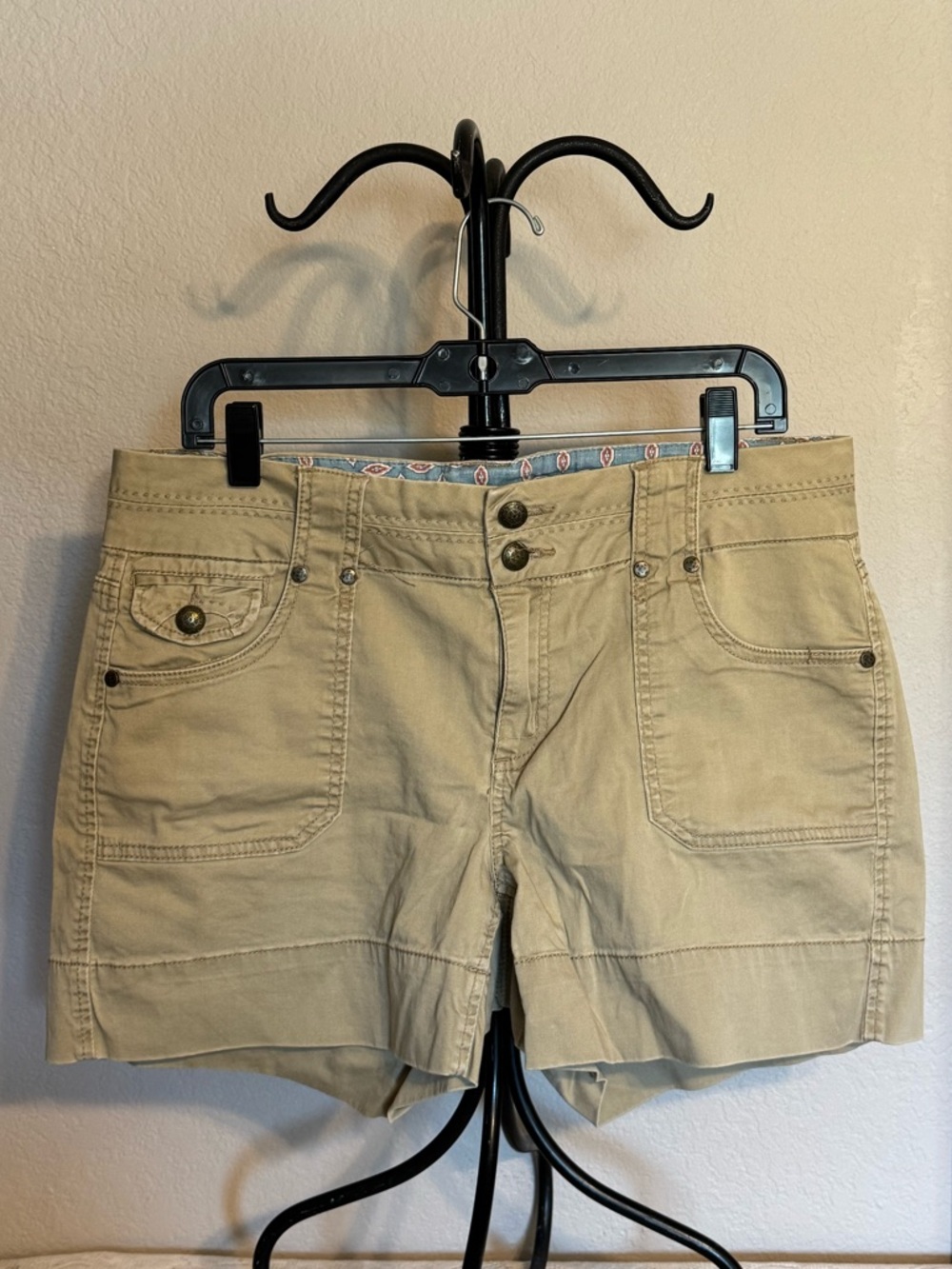 Women’s Khaki/Tan Cotton Blend Shorts - 12